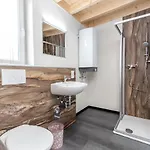 Ruhige Bungalows Am Kronenburger See Mit Eigener Terrasse Semesterbostad Hallschlag
