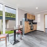 Ruhige Bungalows Am Kronenburger See Mit Eigener Terrasse Semesterbostad *
